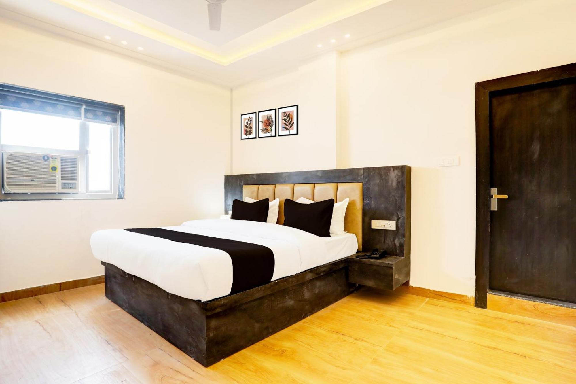 Super Townhouse Balua Road Pahadiya Hotel Varanasi Exterior photo